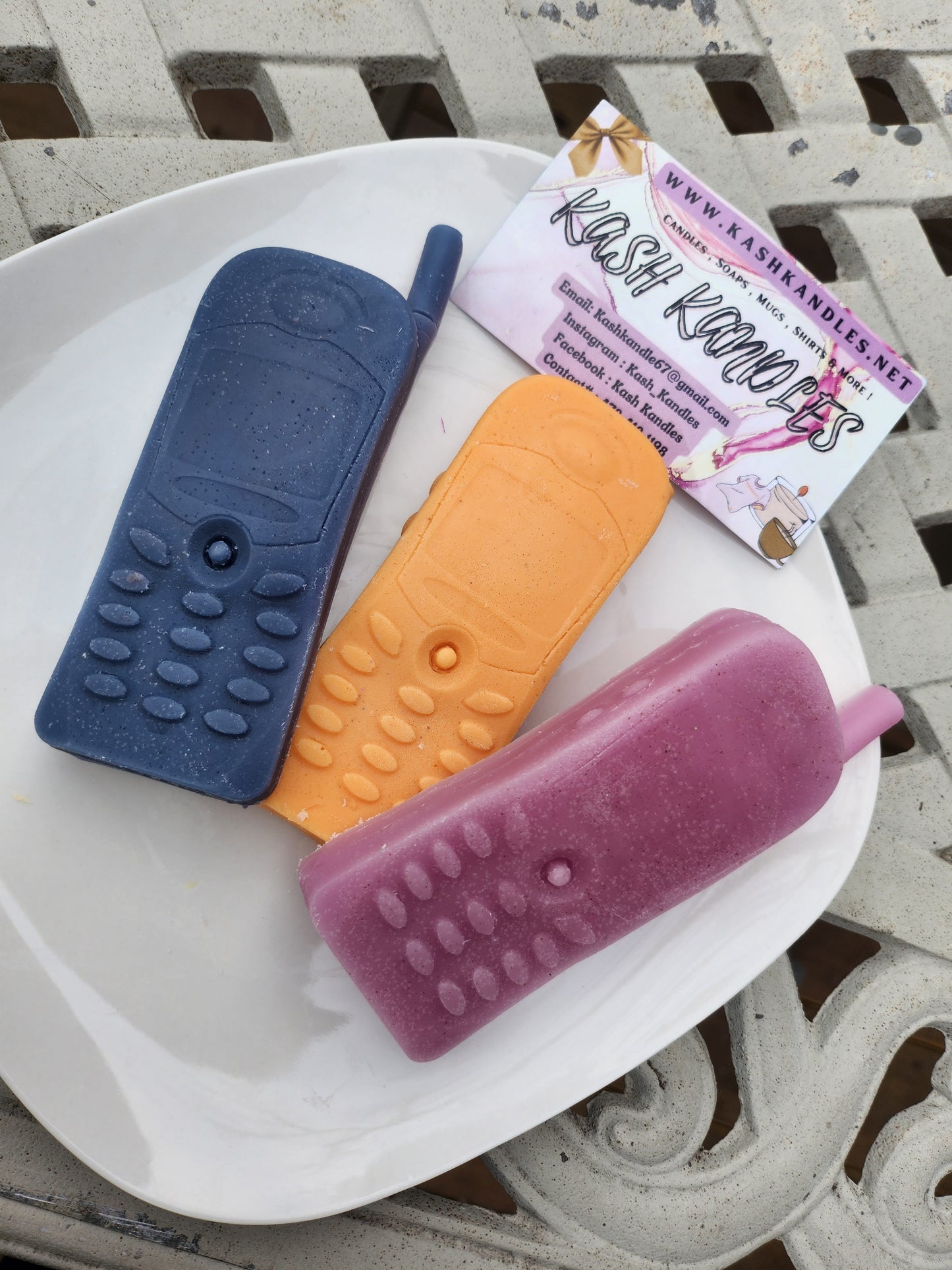 Vintage wax melt phone