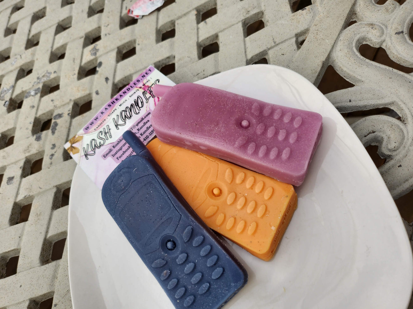 Vintage wax melt phone