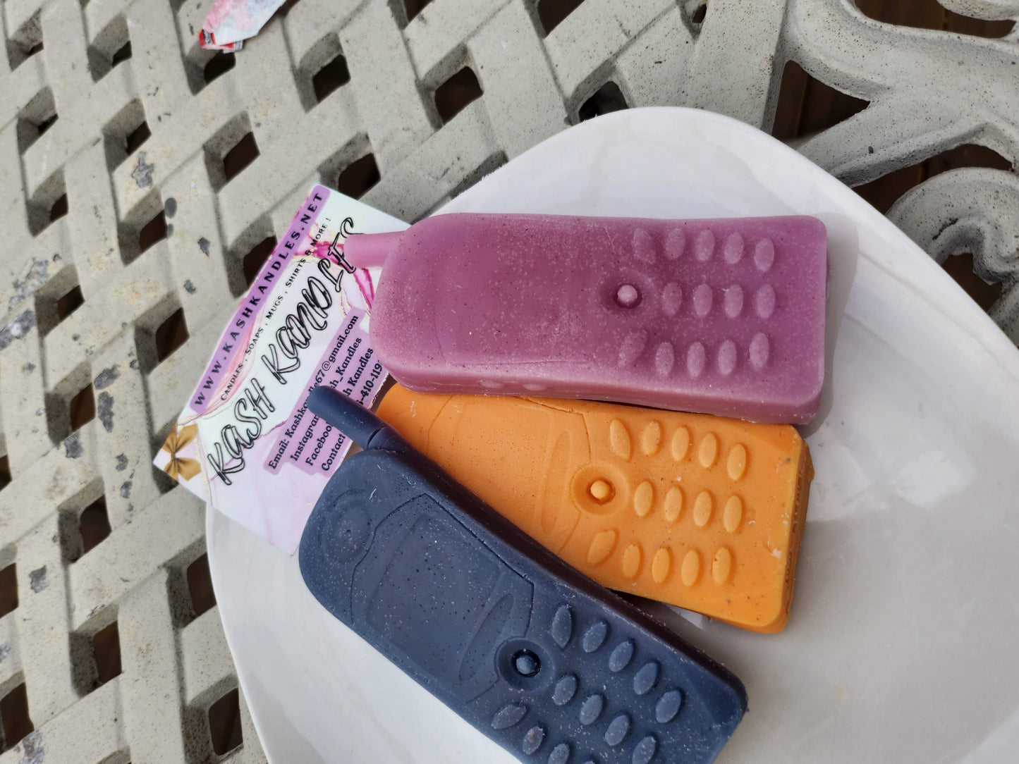 Vintage wax melt phone