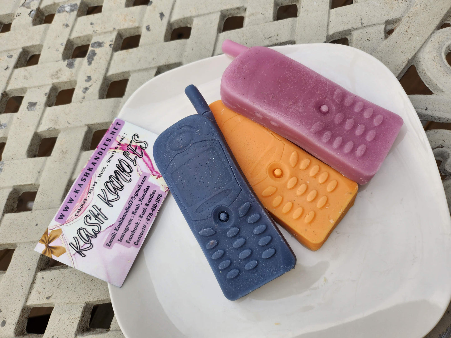 Vintage wax melt phone