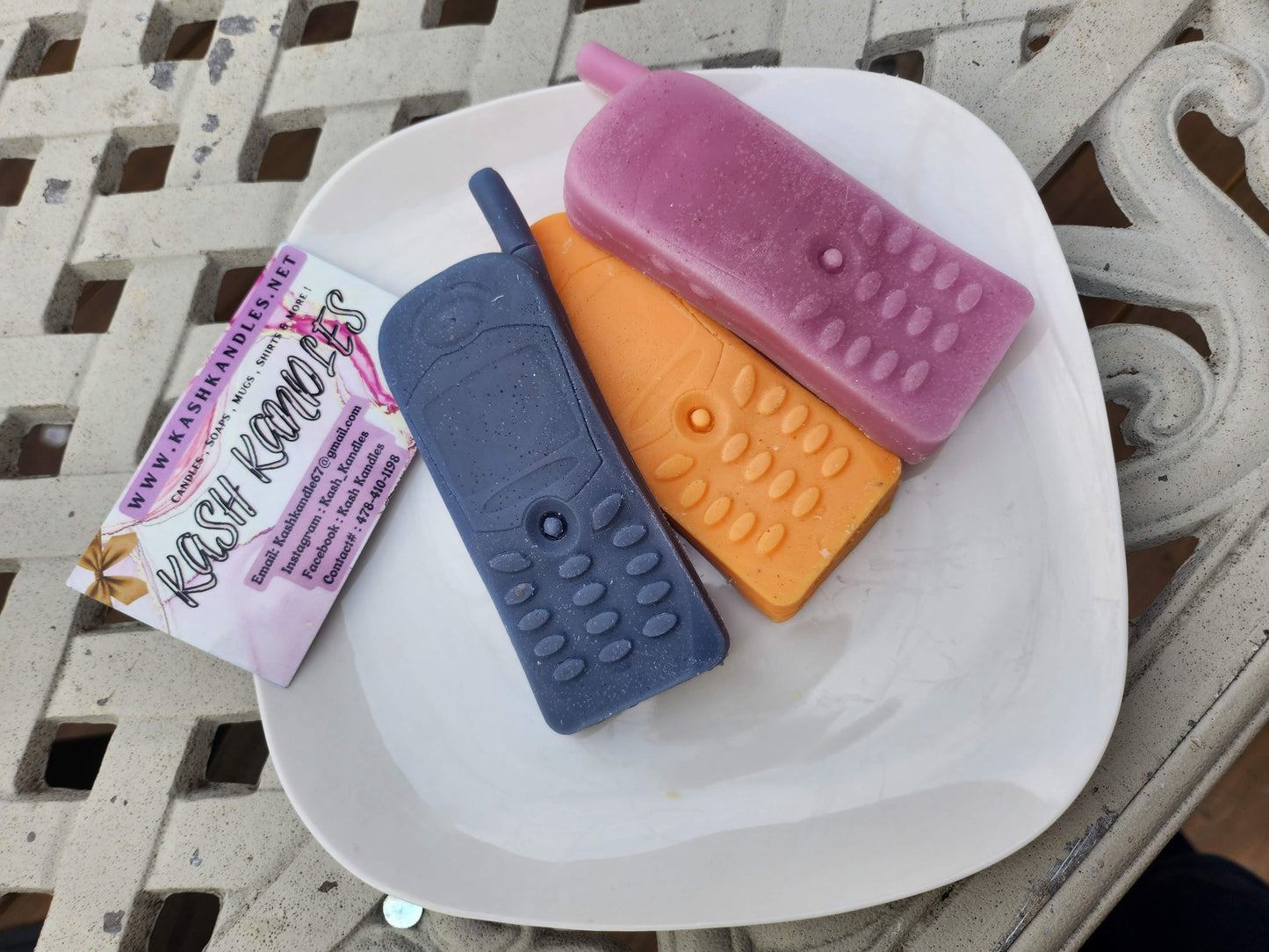 Vintage wax melt phone