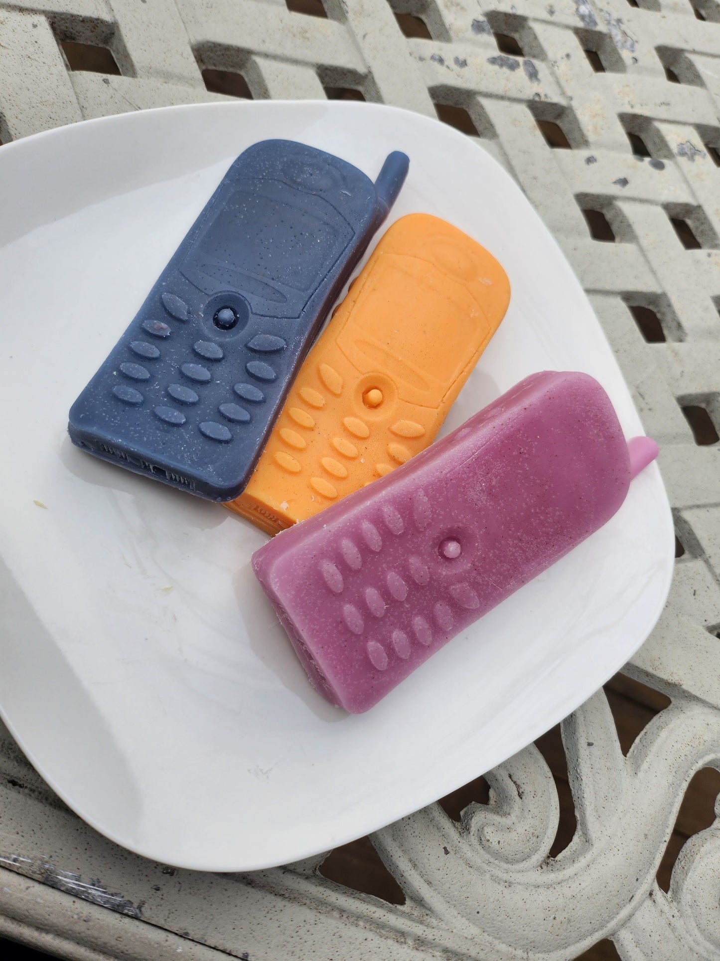 Vintage wax melt phone